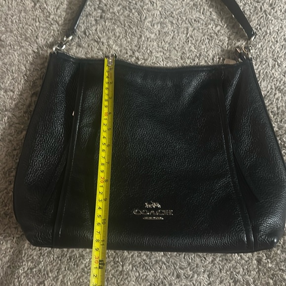 Vintage Coach Black Leather Shoulder Bag - Picture 9 of 10